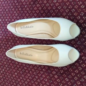 Katie & Kelly White Patent Leather Pumps